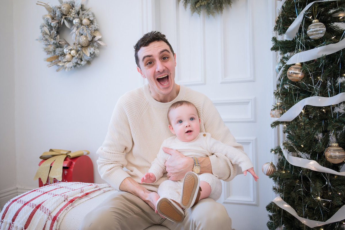 JakeTfrom93's tweet image. Happy Holidays