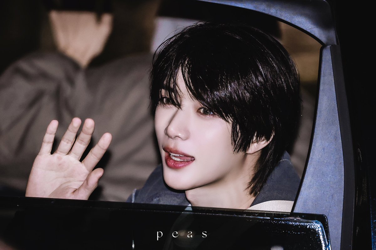 peassssssbg's tweet photo. 美人だね..

#BEOMGYU #범규 #ボムギュ
#TOMORROW_X_TOGETHER #TXT https://t.co/hWrYT0Deia