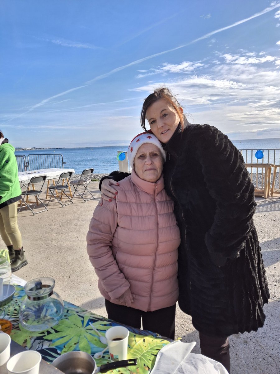 Bravo au Cyclo Club Cagnois et à son président René Gallezot : 2 148 € récoltés pour l’AFM-Téléthon !
Merci aux bénévoles pour leur engagement fidèle et leur présence infaillible pour la bonne cause. Soutenir la recherche, c’est offrir un avenir meilleur aux générations à venir.