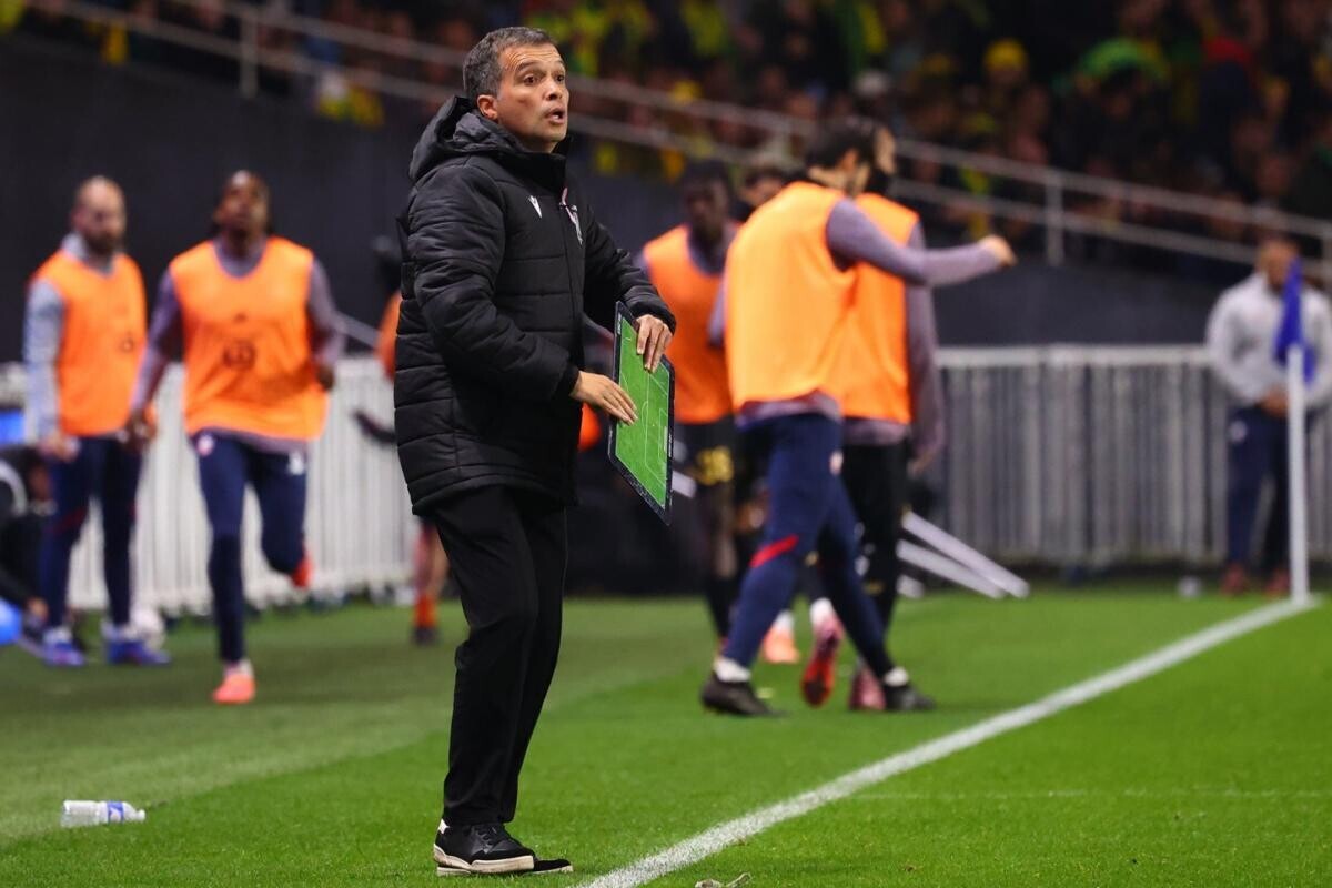 lequipe's tweet image. Réflexion en interne sur le maintien ou non de Luis Castro au poste d'entraîneur à Nantes
➡️ l.lequipe.fr/pRH