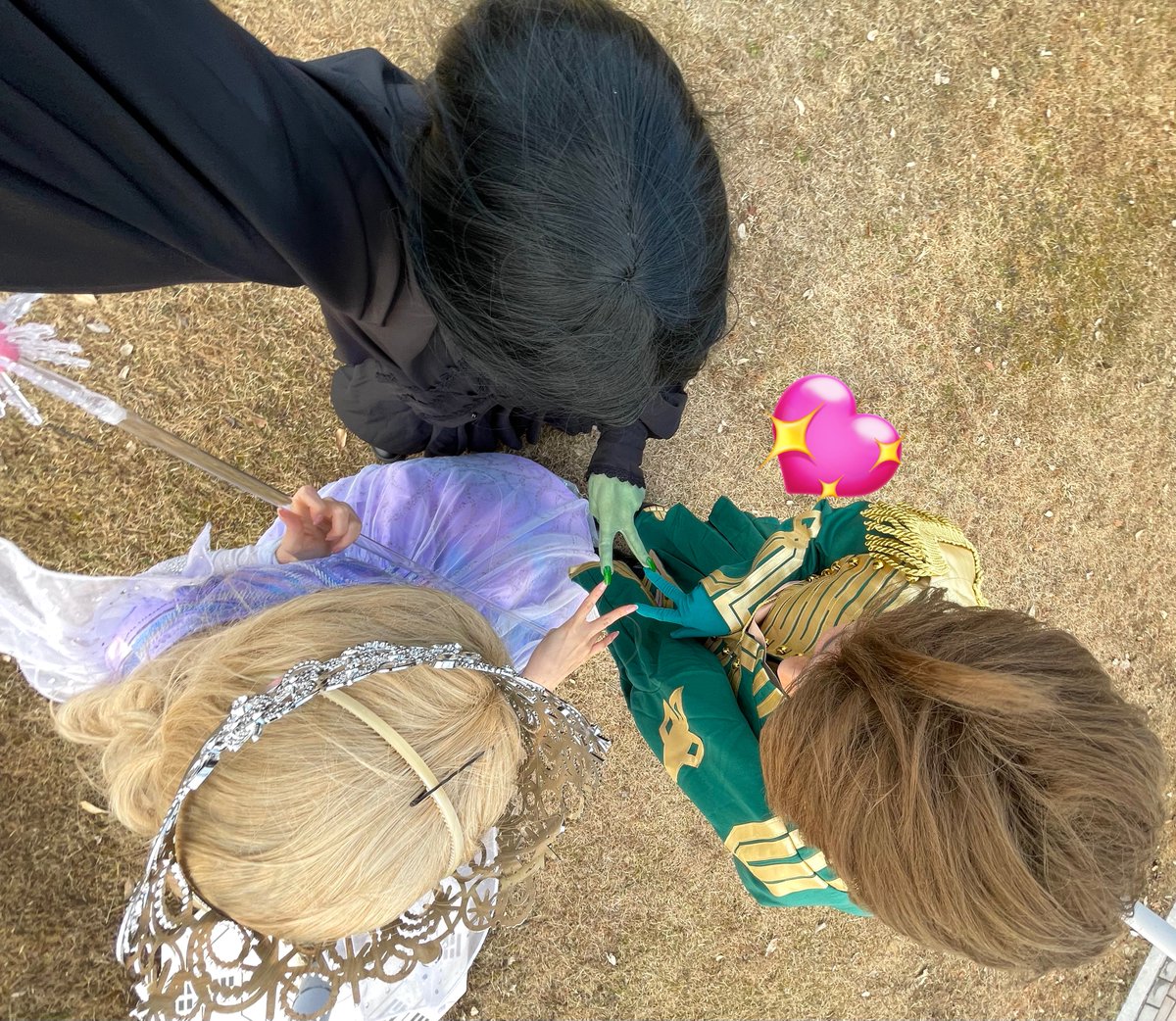 우리오즈얌🤍
트리플 브이>.<