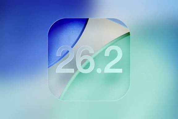 iMathTechs's tweet photo. La RC d’iOS 26.2 est très stable… sortie la semaine dernière… tout laisse penser que la version officielle arrivera dès la semaine prochaine !
Vous allez l’installer dès sa sortie ? 😄📲
#iOS262 #Apple #iPhone #TechFR https://t.co/YaoSku4pBl