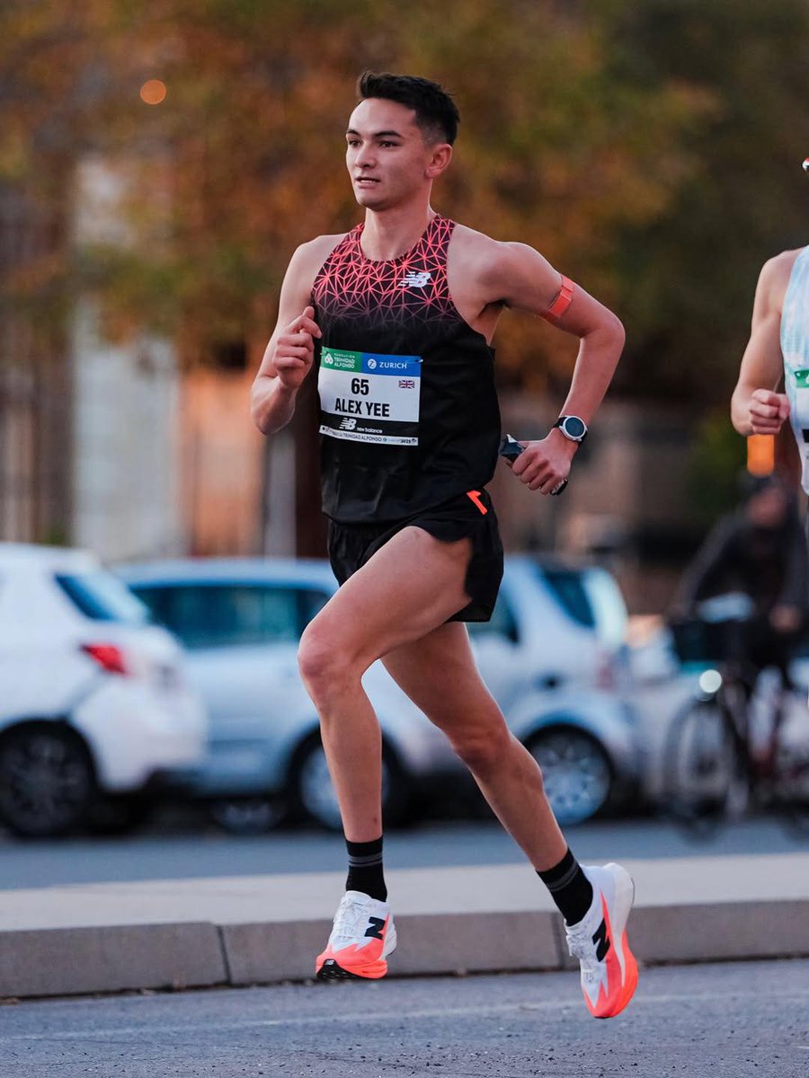ruuddehaan's tweet photo. Alex Yee: Marathon Man 📷
2:06:38 for our Olympic Champion in Valencia! 📷
That makes him the 2nd fastest Brit of all time behind Mo Farah 📷
Crazy fast. Bring on 2026 on the blue carpet! https://t.co/QkHTIZtxY3