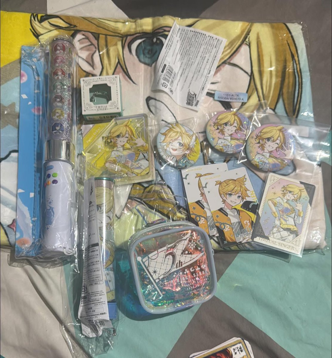 Chaafiwa's tweet photo. Married to kagamine len ( again ) https://t.co/el6MRNfH5I
