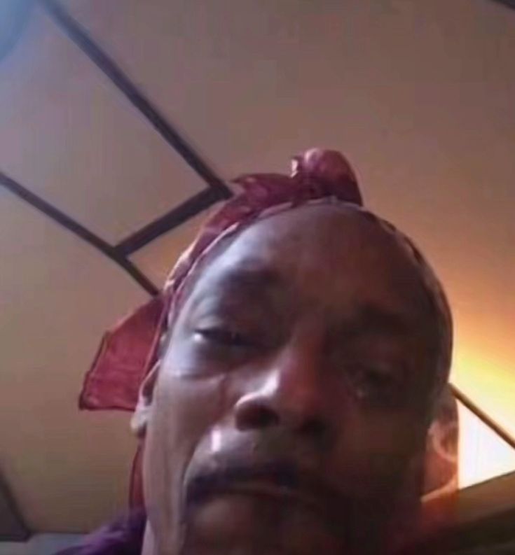 kagisofv's tweet image. POV:when you find out that peterbot isn't streaming all of December 

#peterbot #moodkill