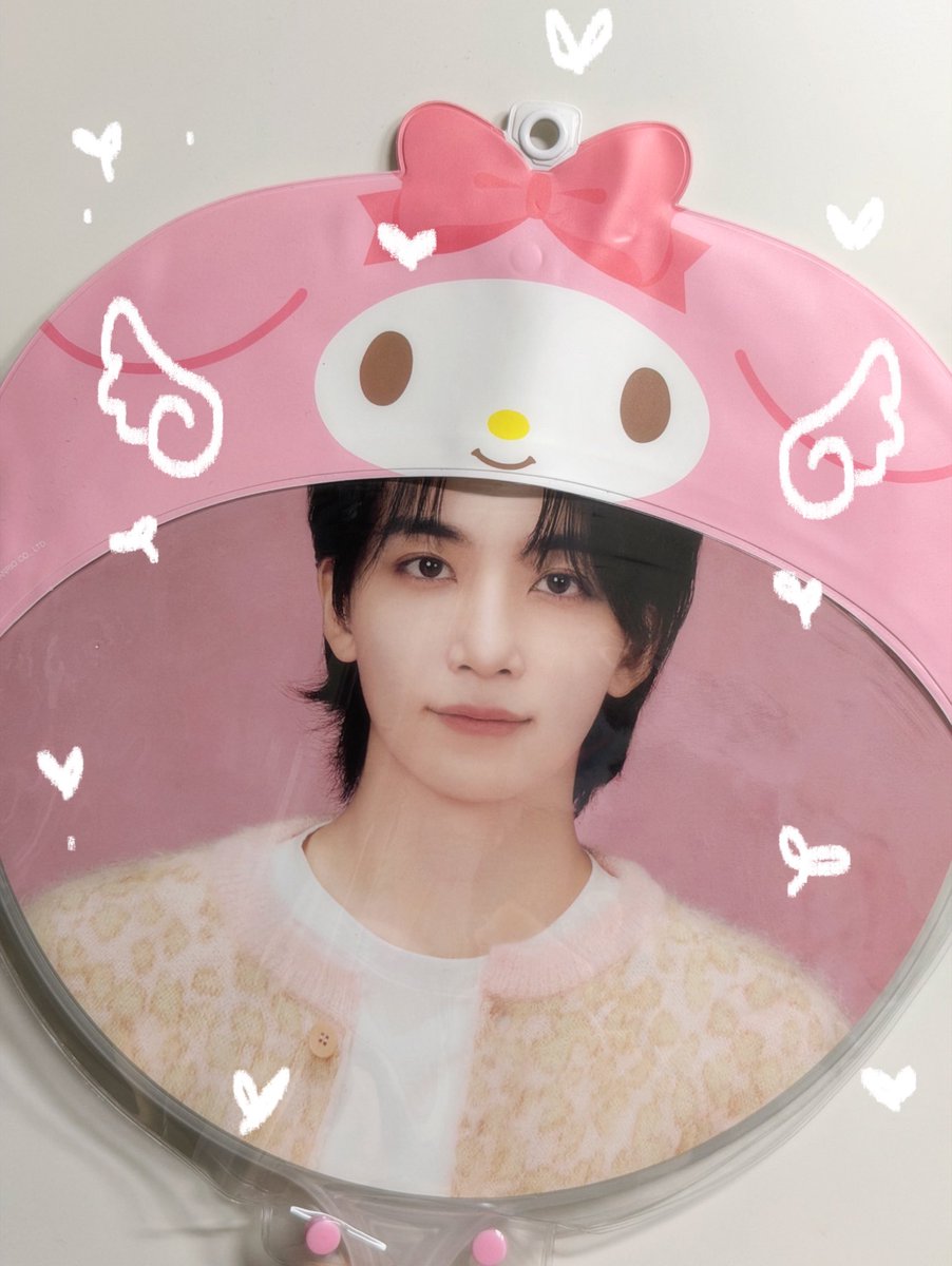 꼭 모자 씌워논거같네 히히