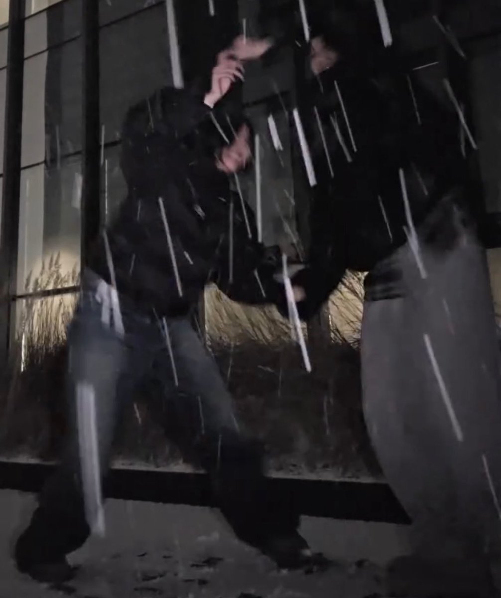 kzhaabs's tweet image. zuha was the one who called yunjin to come see the first snow with her 🥺 and op also asked if shinez could do the zootopia 2 tiktok and she agreed aaaa i can't wait 🥹❤️‍🩹