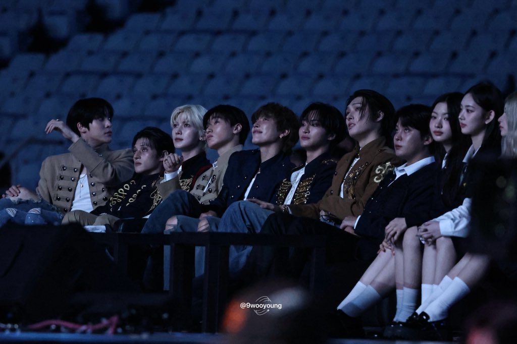 251207

#ATEEZ #에이티즈 #ACON