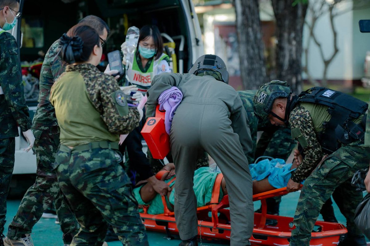 KhaosodEnglish's tweet photo. Two Thai Soldiers Wounded in Pha Lak Clash Now Safe

The 2nd Army Region Facebook page posted images and a message stating that Sergeant Anuchat Rueankham from the 13th Infantry Battalion, who was injured by gunfire to the leg during the clash with Cambodian soldiers at the Pha Lak pass in Si Sa Ket province, is now safe. 

The firefight broke out at 2:15 p.m. on December 7 when Cambodian forces opened fire with small arms on the 13th Infantry Battalion of Special Task Force 1 at coordinates VA 5417 8739 in the Pha Lak-Phlan Hin Paed Kon area of Si Sa Ket province.

Private Pornchai Champachum, who was shot in the chest area but protected by his body armor, has bruising and is still experiencing chest tightness. #thaisoldiers #safe #sisaket #thailand