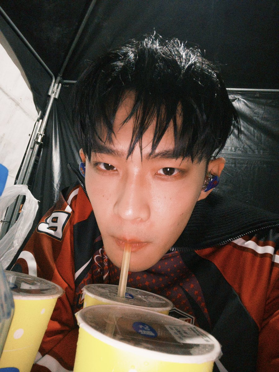 gao_guei's tweet photo. 好久沒喝飲ㄋㄧㄠˋ哦🤭  顆顆 https://t.co/hUIMTeHpQE