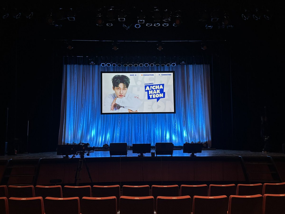 hakyeon_jp's tweet photo. 𝟮𝟬𝟮𝟱 #𝗖𝗛𝗔𝗛𝗔𝗞𝗬𝗘𝗢𝗡 𝗙𝗔𝗡𝗠𝗘𝗘𝗧𝗜𝗡𝗚
＜𝗖𝗛𝗔𝗡𝗡𝗘𝗟 𝗔!𝗖𝗛𝗔𝗛𝗔𝗞𝗬𝗘𝗢𝗡＞
終演いたしました🩵🖤

ハギョンさんの色々な姿が見られた時間でした🕶️

ご来場いただいた皆さま、本当にありがとうございました！
#チャハギョン #차학연 https://t.co/EIk7KPwgOS