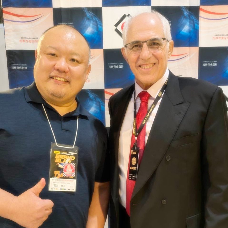 素晴らしい出会いもありました！
長期育成指針の中で，26年前のIJFから出された文章を引用していますが，「これ書いたの俺だよ！」とDr. Michel Brousse が来てくれました！
