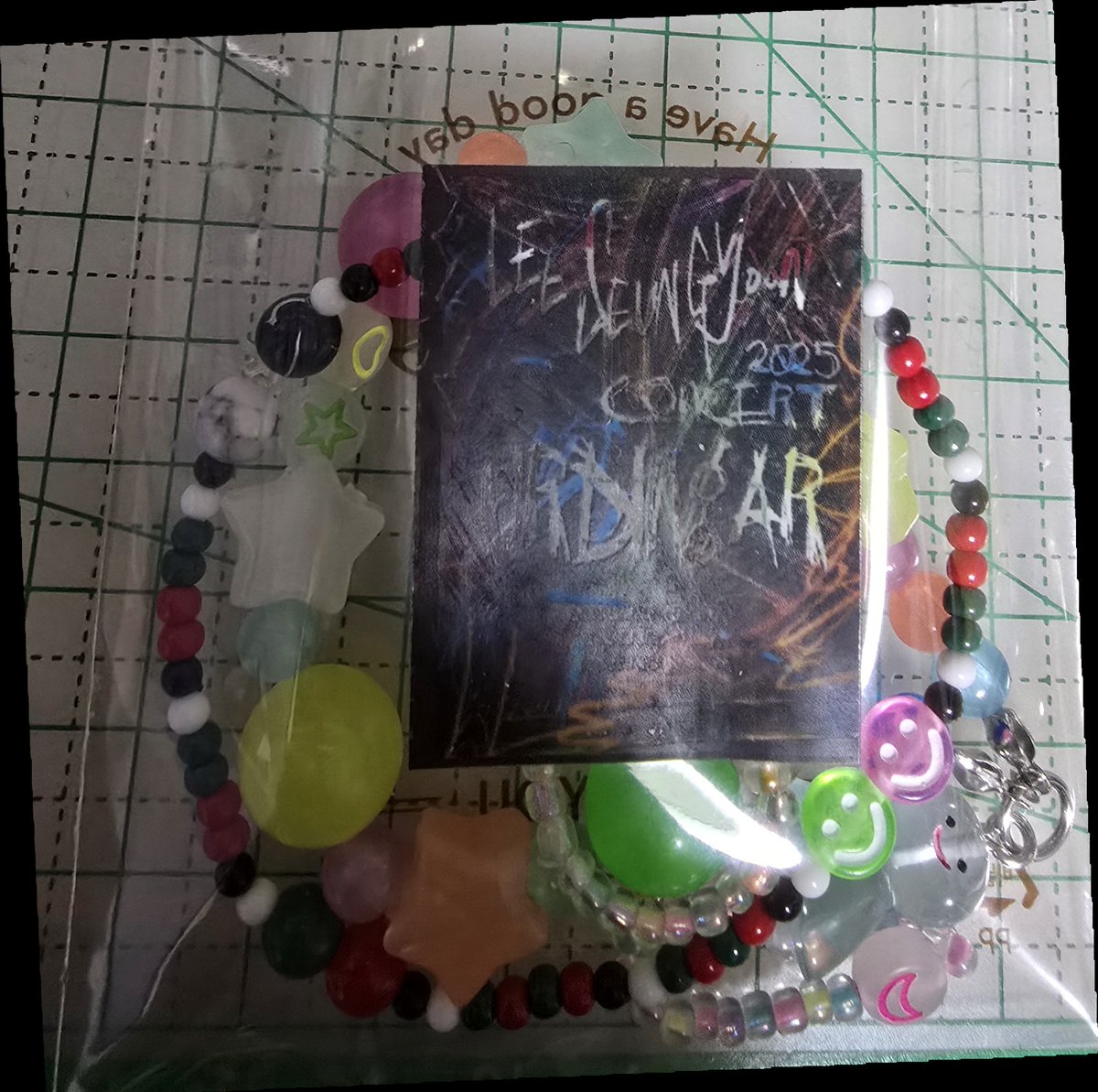 🎁럭드 나눔
킹봉없는 공연이라 만들었어요
✅️ 뒤끝 야광팔찌📿 리뉴얼
&amp; 역성 lp를 품은 시즌즈 팔찌
야광반지는 덤💍
팔찌는 이 화면 보여 주세요

✅️ 추가))  포장 속 럭드 확인후
해당 타래 댓이나 인용 또는 디엠으로 인증

단, 럭드는 맞팔트친 한정
(제발제발 받을때는 빈손으로 오십셔🙏