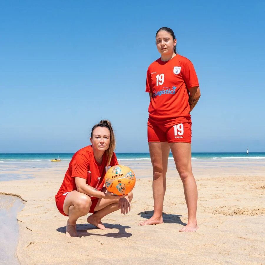 networldsports's tweet image. From striped to geometric to classic designs, our Custom Kits let you bring your vision to life - fully personalised for your squad.

Stand out on the pitch. Play in style. 🏆

networldsports.co.uk/football/footb…

#NetWorldSports #CustomKit #TeamWear #FootballStyle #StripedKit #GeoKit #FORZA