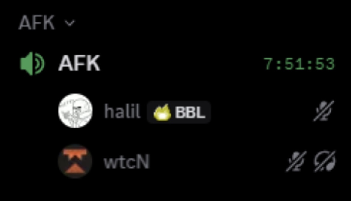 çok şeyler konuştuk çokkk.. ben anlattım o dinledi… küskünmüş bizlere... kırgınmış… ama yine de umudu varmış BBL e dair… galiba o sene bu seneymiş... taraftarlara selam söyledi…