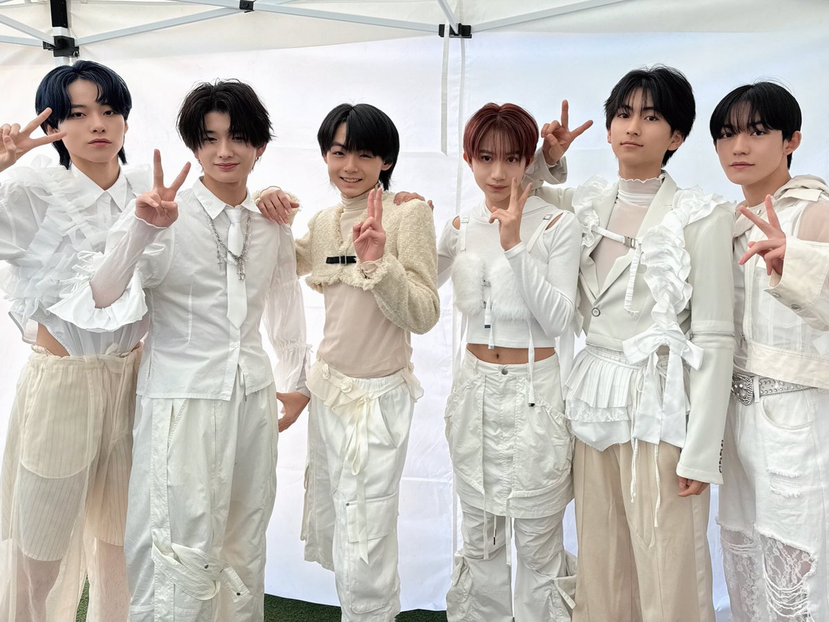 待って😭仮面ライダーの主演みたいなおにいさんいる😭かっこいい😭