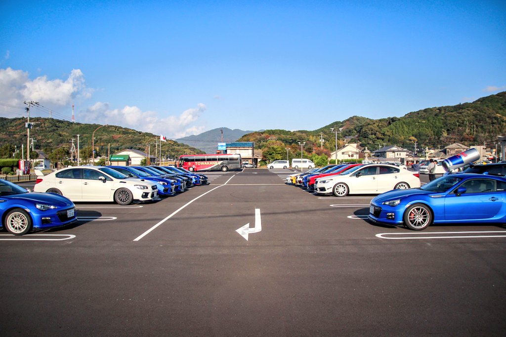 hiroaki40632's tweet image. 偶然の？安全祈願ミーティング
RedBullカーも参入⁉️

楽しいひとときでした(´ε｀ )
ここに来ると今年も終わりなんだな…
ってしみじみ…
#2025年
#BMOC
#RedBull