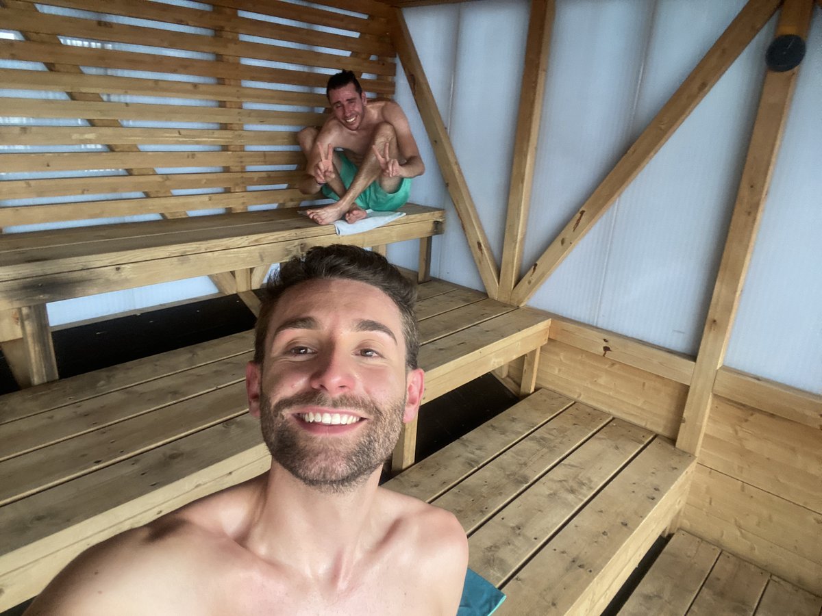 🌍 Esta nit descobrim Trondheim 🇳🇴

🛶 Caiac pel riu Nidelva
🏖️ Platja de Korsvika
⛪ Catedral de Nidaros, el temple gòtica més al nord del món
❄️🔥 Temperatures extremes
🔥 Sauna escandinava, experiència de benestar
🍲 Gastronomia típica noruega
🏞️ Fiords i paisatges de postal