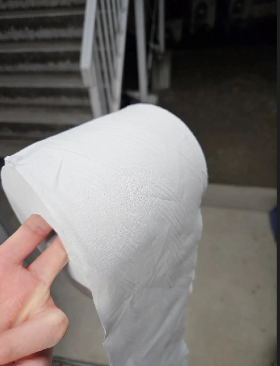 magicweaponn's tweet image. アンタイ出演者情報
[7人目]
渡邉京司・水野結日さん

[所属]
名古屋大学奇術研究会

[演者より]
我々がよく練習で使用する道具です

第20回 Untitled Concert〜虹色の軌跡〜
12/20 コミ協ひがしなり区民センター　
17時30分開演　
大阪
マジックショー

予約はこちらから！

docs.google.com/forms/d/e/1FAI…