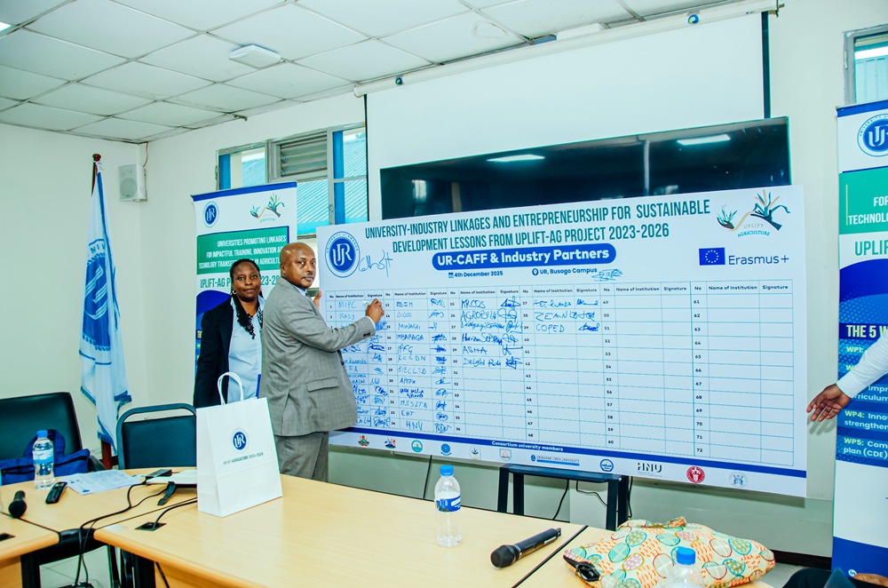 Knowledge # Solutions. 🧠🚫💡 That’s the "Innovation Paradox." UR-CAFF is solving it with the Uplift Agriculture Project, turning universities into "Innovation Engines" and connecting research directly to the farm. 🚜🇷🇼Read how they are bridging the gap between the lab and the