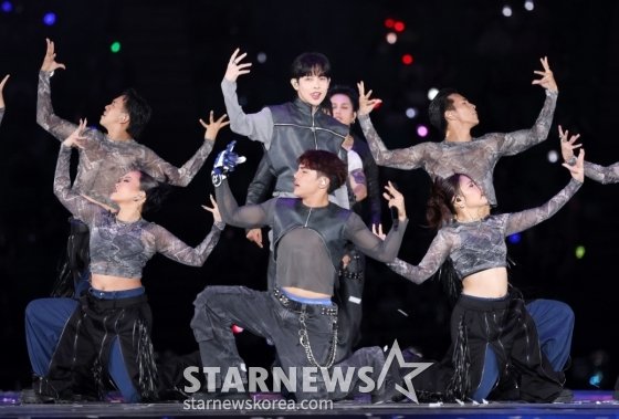 sportalkorea's tweet image. 🌟251207 SB19 
📸 Photographed by 스타뉴스
#SB19 #SB19_ACON2025
#SB19atAsiaArtistAwards2025
#AAA2025 #AAA2025_KAOHSIUNG 
#AAA_10th #ACON2025