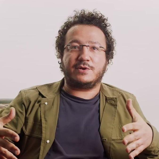 Prof. Dr. Oytun Erbaş: "Namaz kılan insanın beyin inflamasyonu az olur.

Burna basınçlı su verdiğin zaman beyin iltihabı azalıyor. O yüzden abdest beyin iltihabına iyi geliyor."