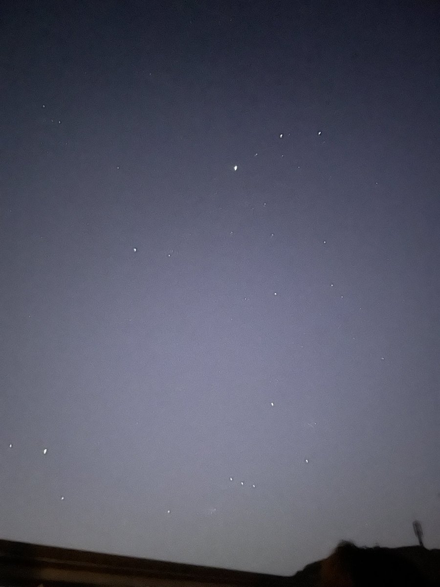 5:30に出勤してんだけど、17:30より星が綺麗なんだよねえ