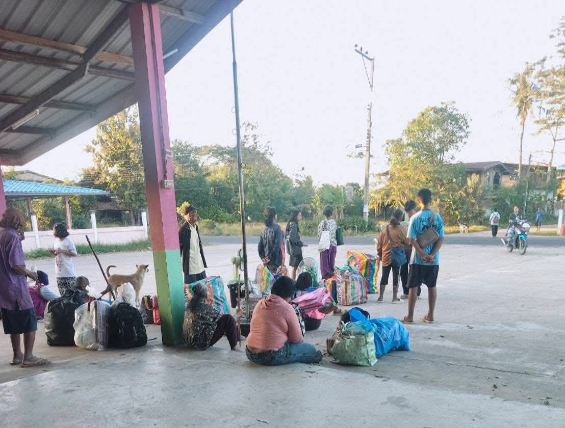 สงสารผู้อพยพ สงสารทหาร เมื่อไรจะจบสิ้นสักที🥺😭 
รัฐบาลมันจพสงสารประชาชนตาดำๆที่อยู่ชายแดนบ้างไหม แม่ง
#ชายแดนไทยกัมพูชา