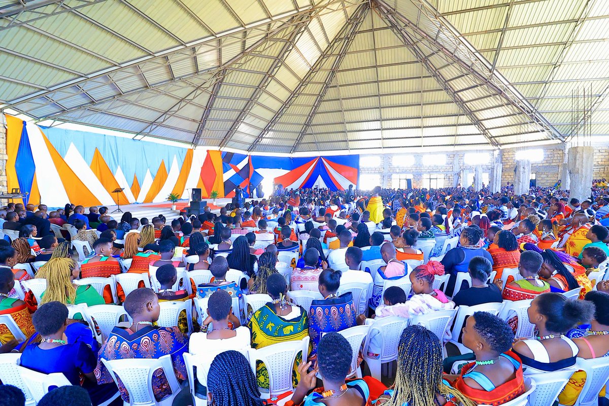 OleNtutuK's tweet photo. I slowed down from my many development activities over the week to take a moment to reflect and share with my fellow faithful in the holy word of the Lord.

Today, I joined the faithful of Dominion Chapel Ministries in Nkoilale, Siana Ward, Narok West, for a Sunday prayer service.

Many thanks to our host at Dominion Chapel Nkoilale, Rev. Philip Musunkui.

I was flanked by various local leaders.