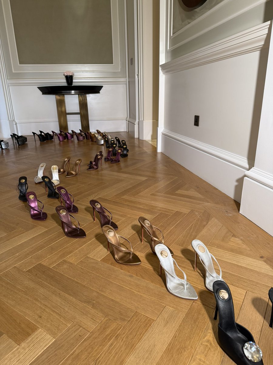 KandeeOfficial's tweet photo. “When the shoes are the event.
Every colour, every height, every fantasy—Kandee.”
https://t.co/zcRHtkCWlP
#KandeeShoes #KandeeGirl #CaviarCollection #KandeeHeels #LuxuryShoes #HighHeelsDaily #StilettoStyle #SatinHeels #CrystalHeels #DesignerShoes #ShoeAddict #ShoeGameStrong https://t.co/KqPU77BRla