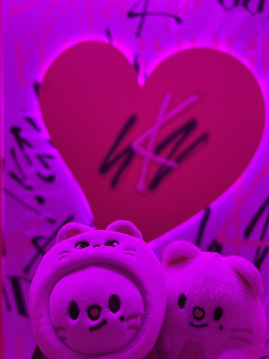 mssuu0099's tweet photo. 작지만 알찼던 팝업🥹💖
스키즈도 건강하자!!!
#StrayKids #스트레이키즈 #Do_lt #신선놀음
#SKZ_DO_IT_POPUP
#사운드웨이브 #SOUNDWAVE https://t.co/7MImiznqEs