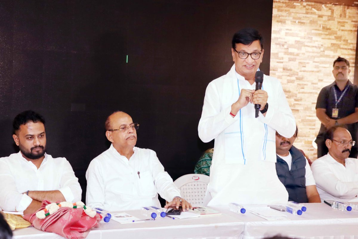 Mohan Joshi tweet media