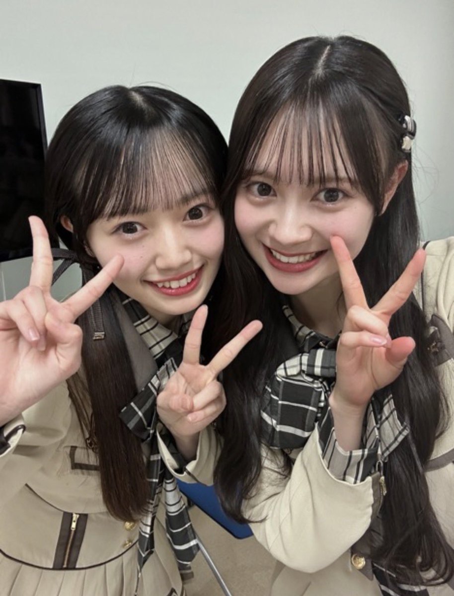 move_on_with's tweet photo. ももちゃん
表題曲センターおめでとう
もう素直に嬉しい！納得です🙌

かわゆい　
初選抜おめでとう
結果に繋がってよかったよお🥺

藍衣ちゃん 
また嬉しい報告をありがとう
週末いっぱい話そうね🙂‍↕️

#伊藤百花 #花田藍衣 #川村結衣 https://t.co/JPR2OWDHAS