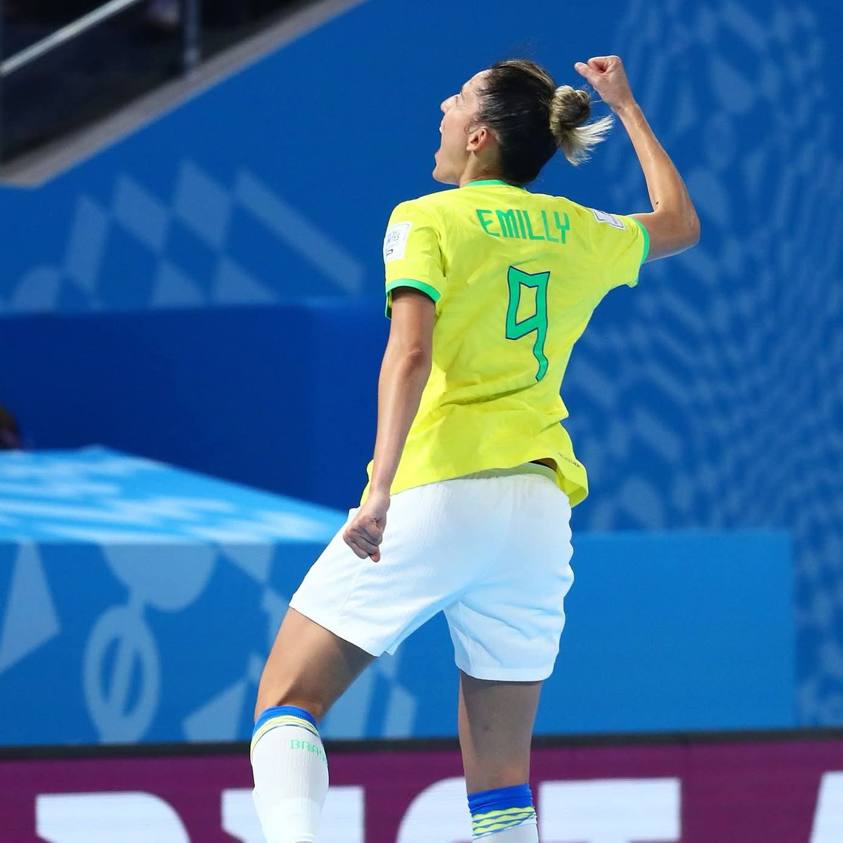 discoverfutsal's tweet photo. Half-time: 🇵🇹 0-1 🇧🇷

Emily (the reigning world futsal player of the year) with the opening goal of the #FutsalWWC finale! https://t.co/eoesjlIIoR