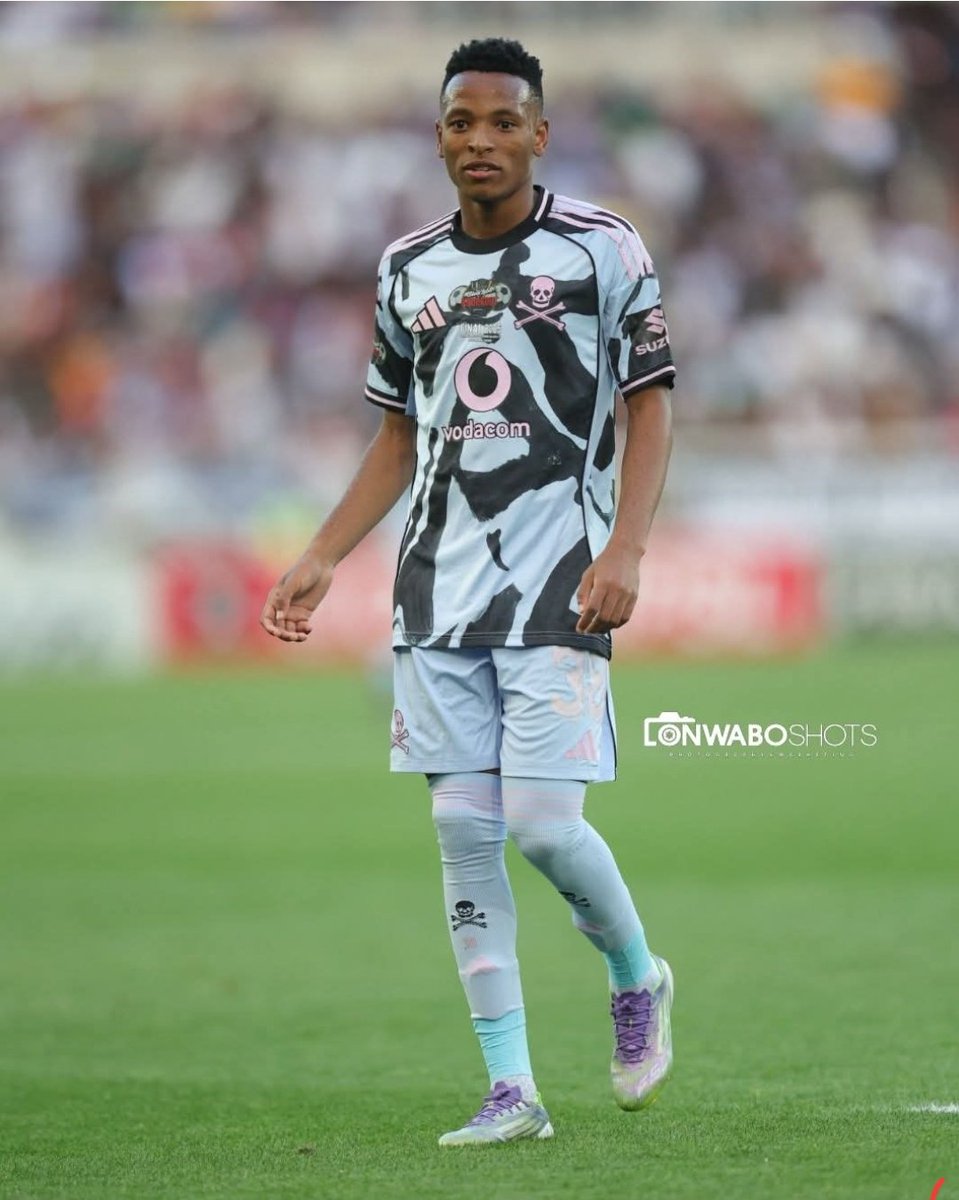 Besides Steve Lekoelea, I am yet to see a youngster who has made so much positive impact at Orlando Pirates and gotten overwhelming love &amp; support from everywhere than this one.

Yes, Tso Vilakazi, Walaza &amp; Leremi tried, but still...

Rele Mofokeng is a history maker!