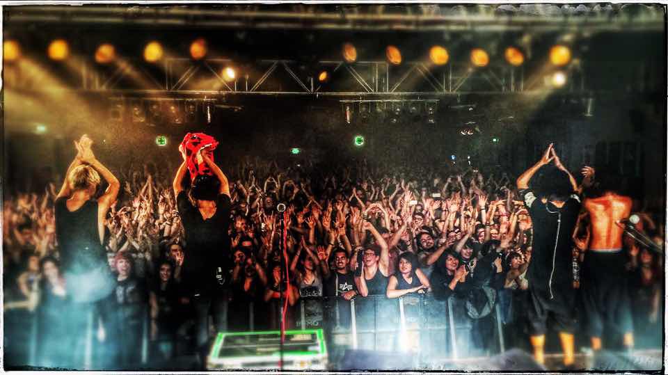 nothingnowherex's tweet photo. n,n. is performing at theaterfabrik in munich, de tonight! 🇩🇪

capacity: 1,000

who's gonna be there? 🔨
let me know in the comments! https://t.co/iEFSfSmN2S