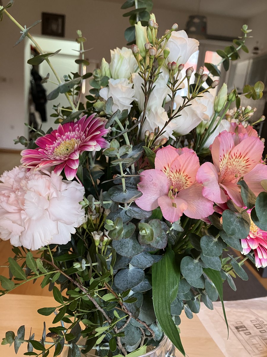 да, совсем забыла! в реплаях был один правильный ответ! 
для меня это, признаться, было неожиданно (ну и приятно), я тут пиздела на него и жаловалась, так что и похвалить будет справедливо)