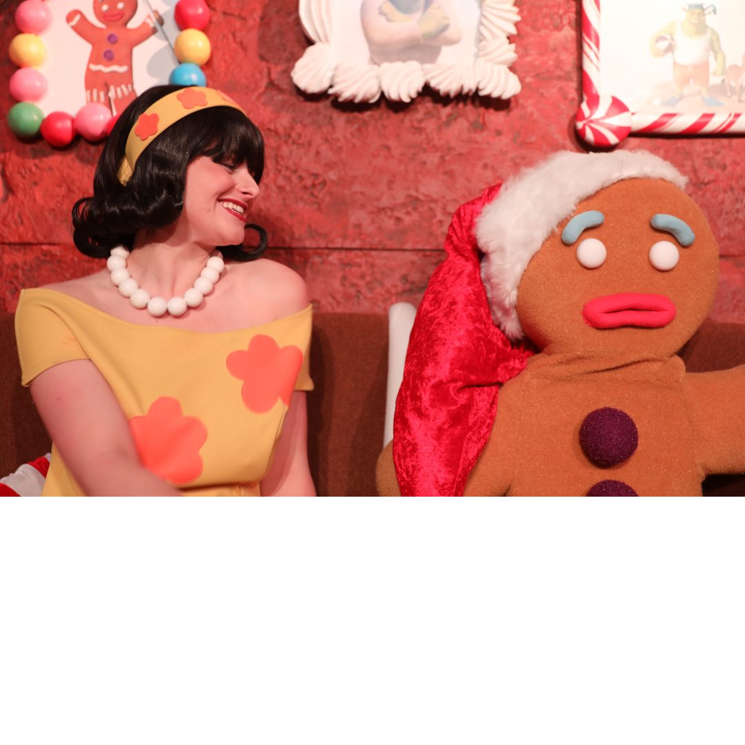 Purple gumdrops glistening and silver tinsel swinging, hot cocoa swirling and sweet little moments…Coming soon to Shrek’s Adventure London. 🎄