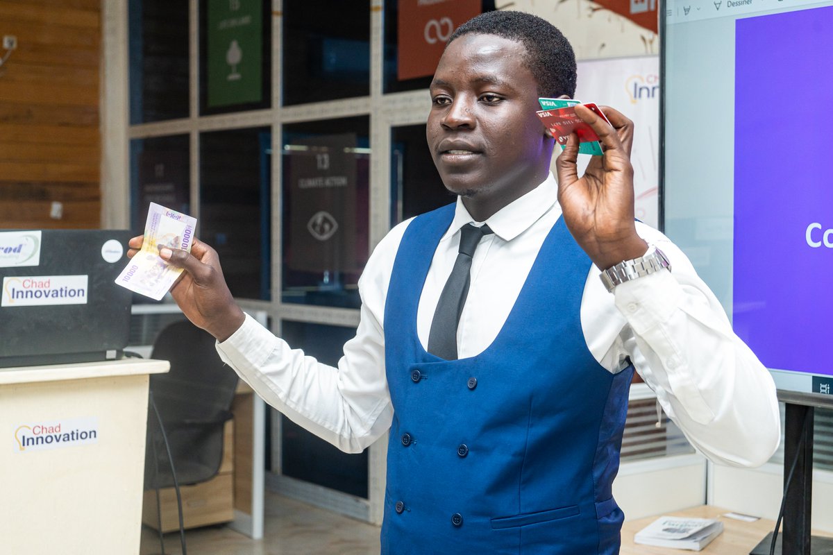 ChadInnov's tweet image. 2/2🙏 Thanks to all young participants for the inspiring discussion! Understanding money starts with understanding ourselves 🌱✨. Chad Innovation Hub remains an open space for youth ideas let’s grow together🚀🤝@josdelahaye #Inspiration #MindsetFinancier #CommunityLearning #SDGs
