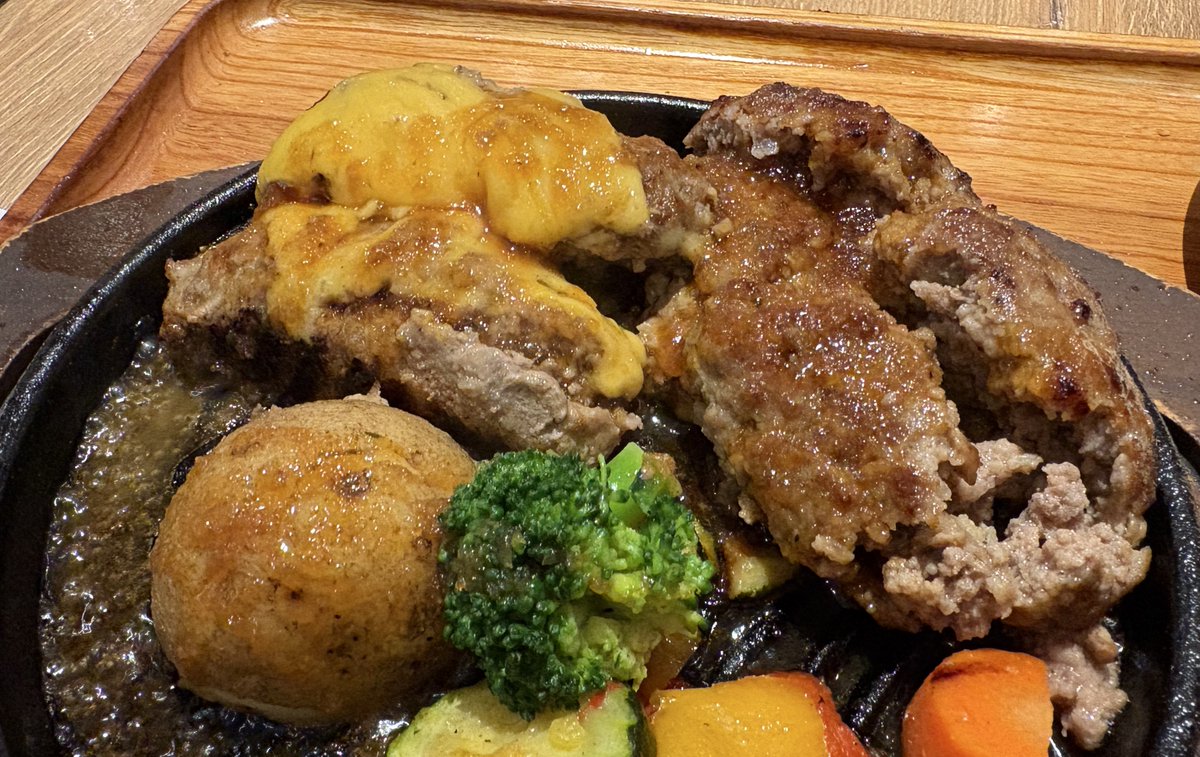 ハンバーグうますぎるぜ