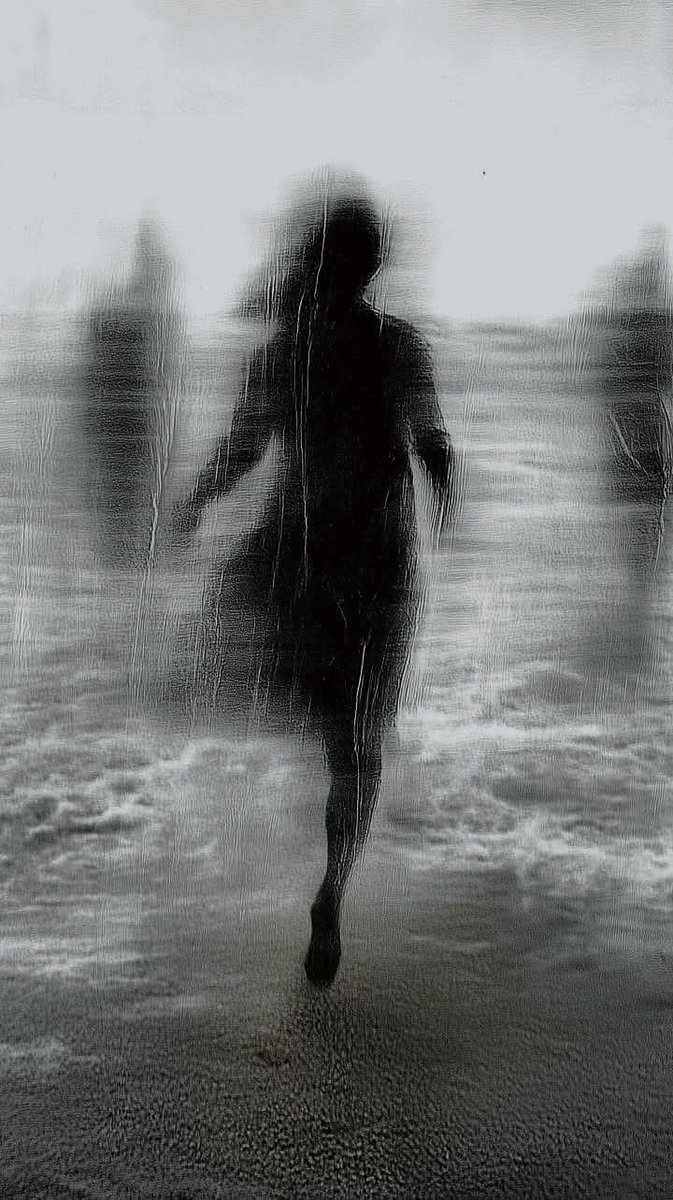 - "El mundo es para mí una 
      horrenda colección de 
recuerdos diciéndome que ella 
   existió y que la he perdido".

           ~ Emily Bronte