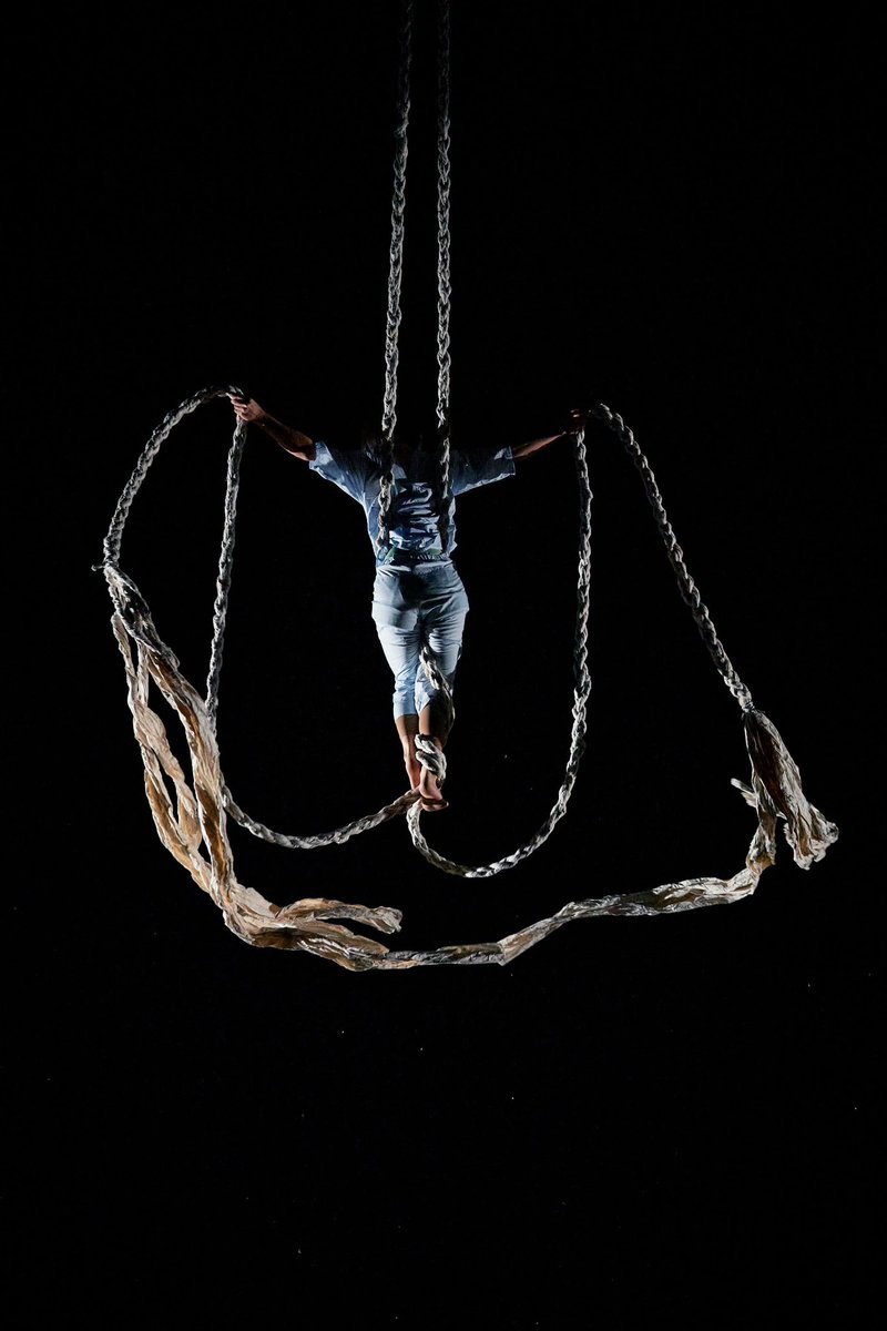 『DADDA』
ＫＡＡＴ神奈川芸術劇場にて、
全4公演を無事に終演✨

私にとっての大切な瞬間は多く、良い経験となりました。
ご来場くださった皆様、瀬戸内サーカスファクトリー、フランスからのカンパニーバシンガ、そして公演を支えてくださった全てのみなさまに感謝です。
ありがとうございました！！