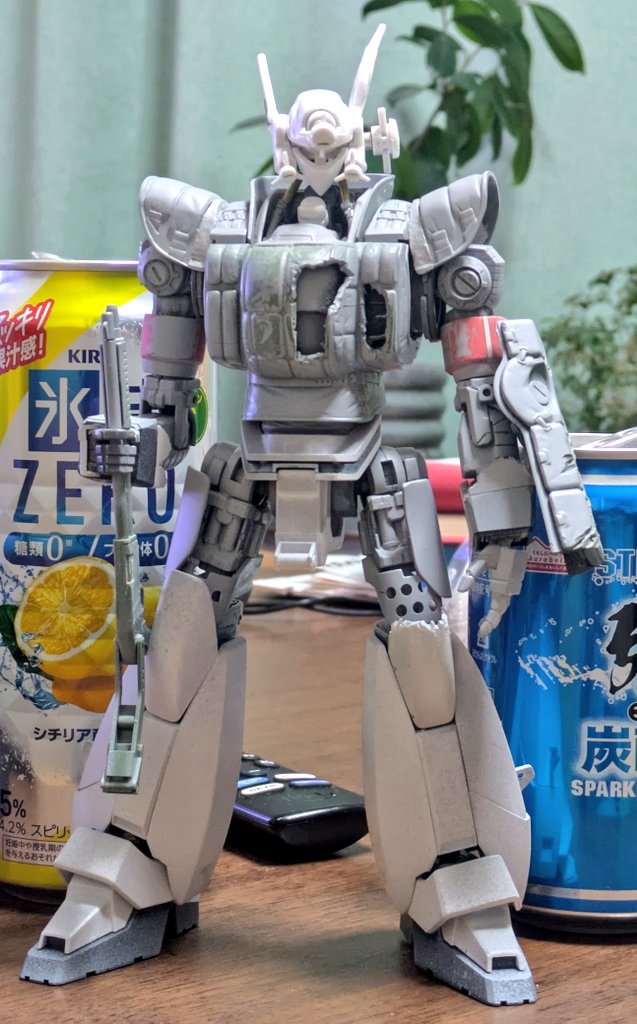 今日ジャンクでMGイングラム2機とグリフォンをジャンク格安で買って