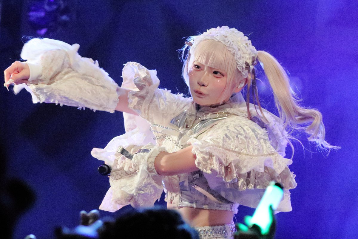 LIMELIGHT MADEIN ミユ スへ ガウン チェキ ポラロイド miu MiU