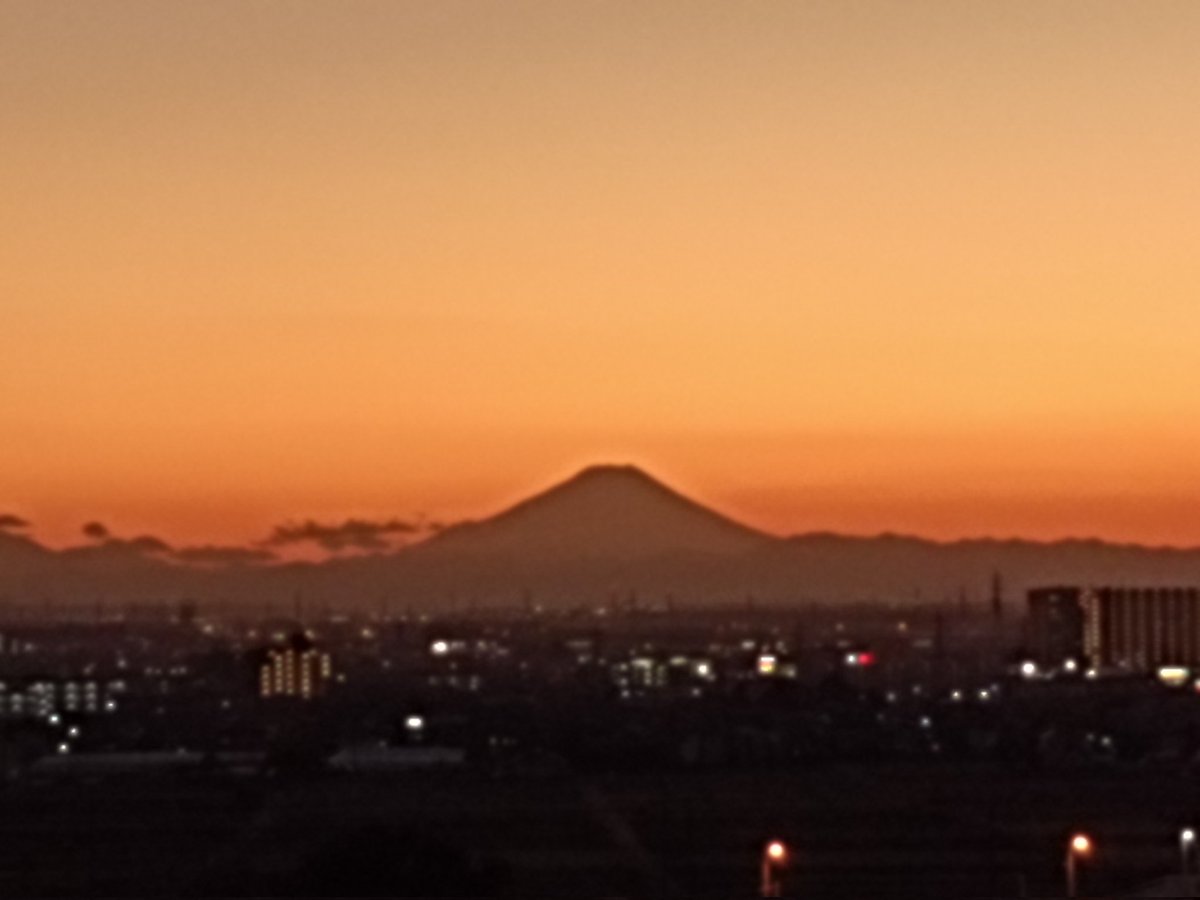 STEPN82291017's tweet image. 今日は筋トレ・ストレッチ70分をはさんで26エナ。
日没後の富士山もクッキリ。
STEPNアクティベーションコードどうぞっ
76217433
#STEPN
#activationcode
#stepnactivationcode
#STEPNGO