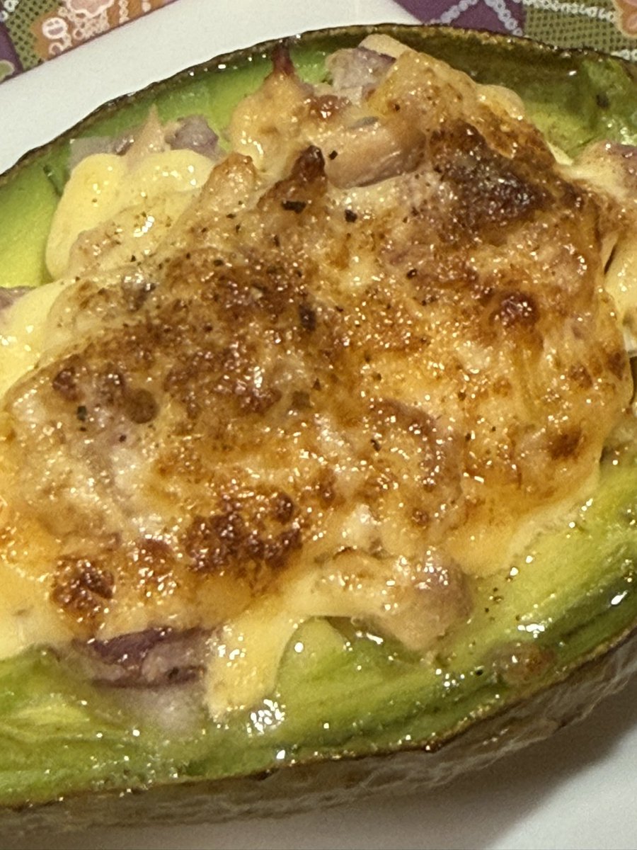 sayzy's tweet photo. アボガド🥑やや硬めだったけど加熱調理で食べやすく😋今宵のメインはジャックダニエルBBQソースでスペアリブ🐷 https://t.co/ydXPZe870V
