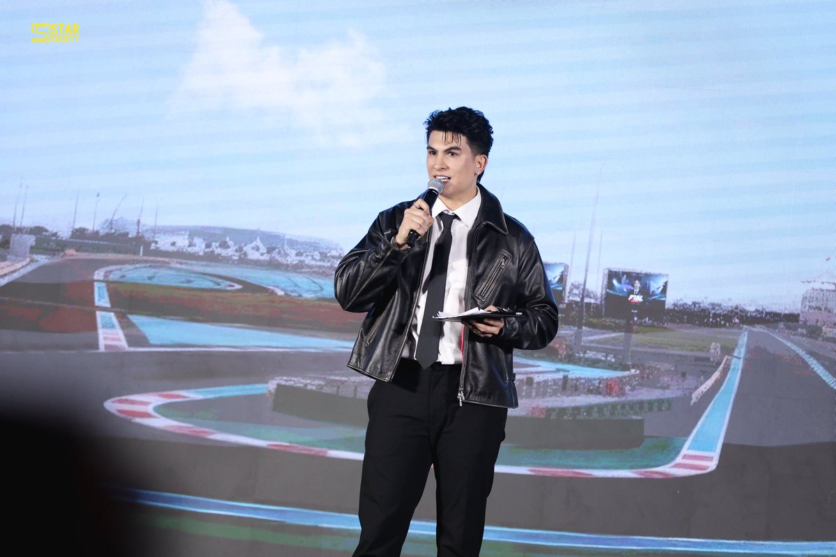 “อองตวน ปินโต” ในงาน ‘FINAL PIT ON STAGE’ อีเว้นท์มอเตอร์สปอร์ตสุดยิ่งใหญ่ครั้งแรกของรายการ Final Pit

#FinalPit2025 
#CentralChidlom 
#BenzThonburiPanich