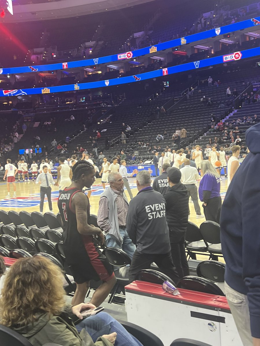 Marc wit a C 🧢 tweet media