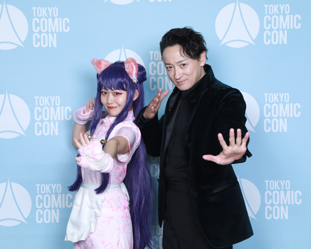 コミコン最終日撮影会レポ】 私：ムッとした表情で、カンフーポーズし