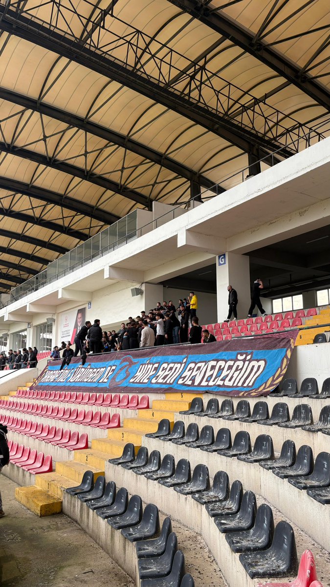 UĞRUNA DERT KEDER ÇİLE ÇEKİLİR!

U19 takımımızı İzmir’de oynadığı karşılaşmada yalnız bırakmadık!

#ÜniversiteliTrabzonsporlular